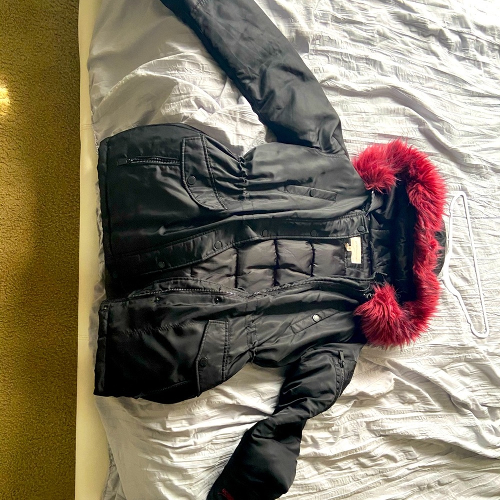 coat BCBG